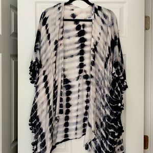 Exclusive Michael Stars Beach Cover. NEW never worn-Exquisite 🖤 One size